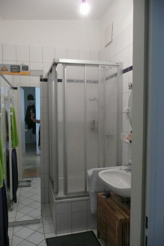 07800.0009, Helenenstr. 5a, helle 2-Zimmer-Wohnung in direkter Rheinnähe mit Balkon in Beuel-Zentrum - Foto 1