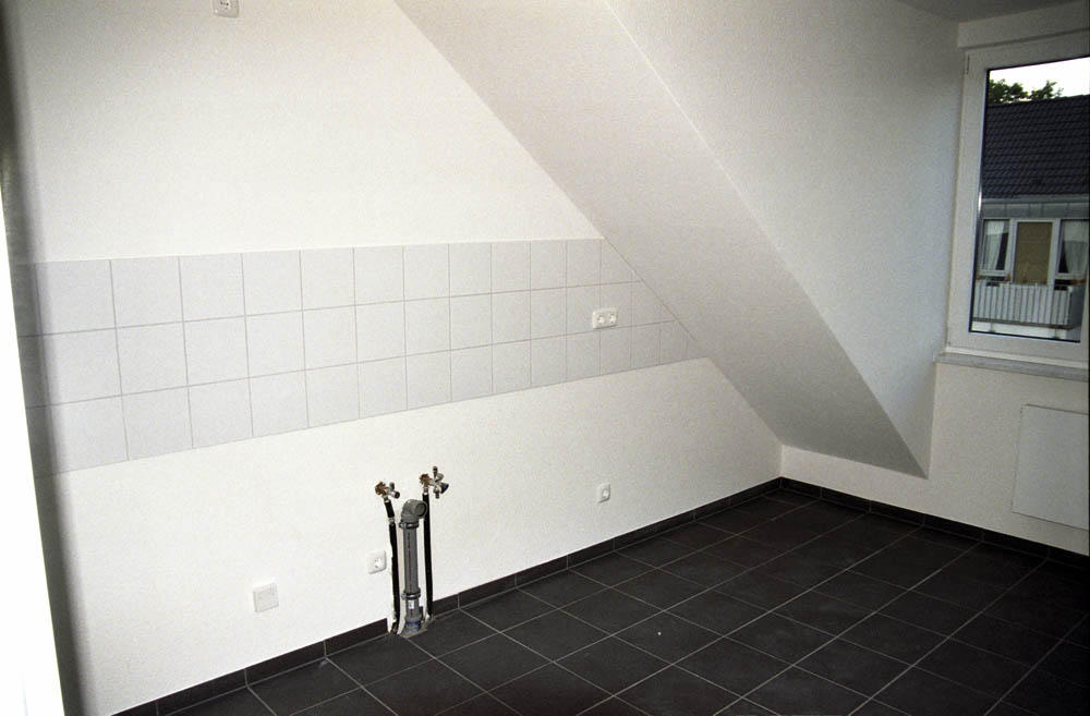 240-225 Traumhafte 3-Zimmer-Wohnung in ruhiger Stichstraße mit großzügiger Dachterrasse - Photo 3